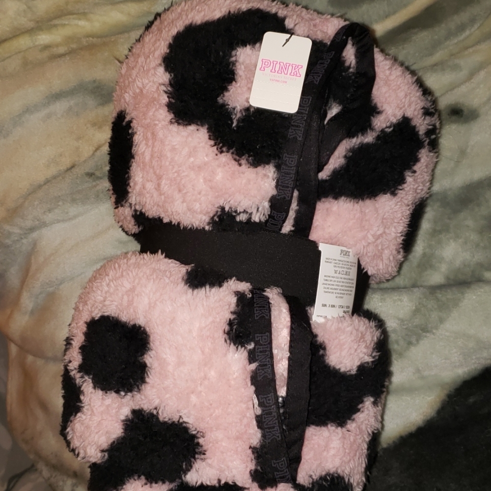 VS PINK SHERPA BLANKET